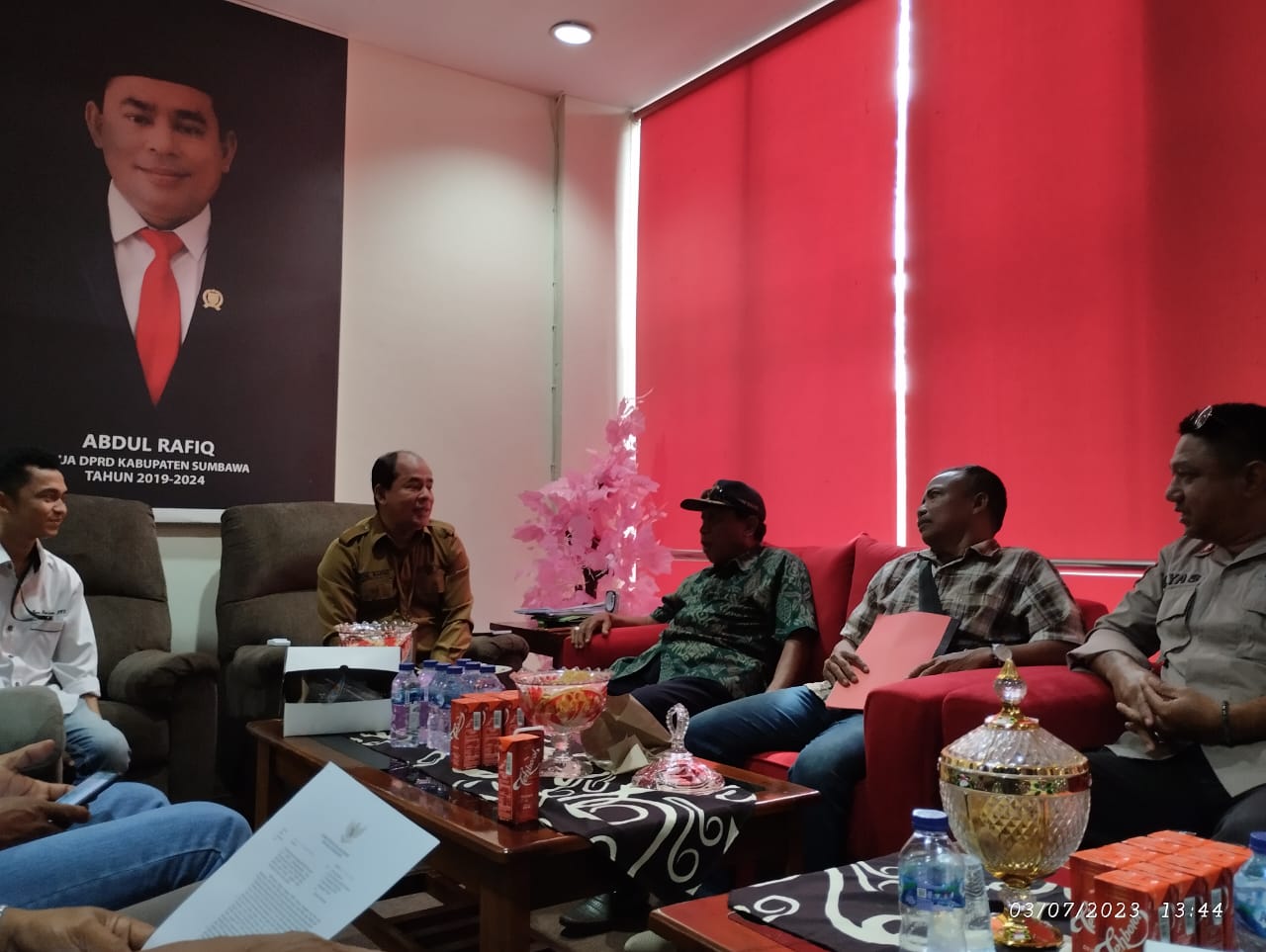 Hidupkan UMKM, Ketua DPRD Apresiasi Event Balap Sampan Labuhan Ijuk