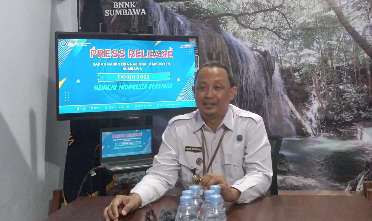 Pemkab Sumbawa Hibahkan Tanah untuk Kantor BNNK Pemkab Sumbawa Hibahkan Tanah untuk Kantor BNNK