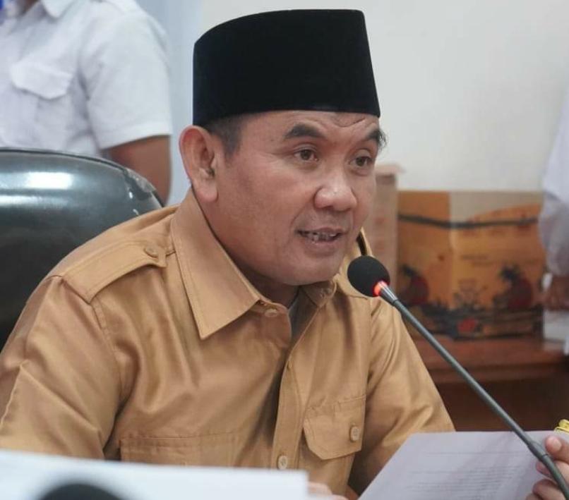 Dewan Minta Perumdam Batulanteh Berikan Solusi Konkret Dewan Minta Perumdam Batulanteh Berikan Solusi Konkret