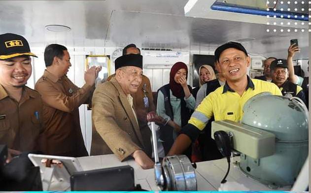 Bupati Resmikan Pelayanan Rumah Sakit Apung  di Sumbawa