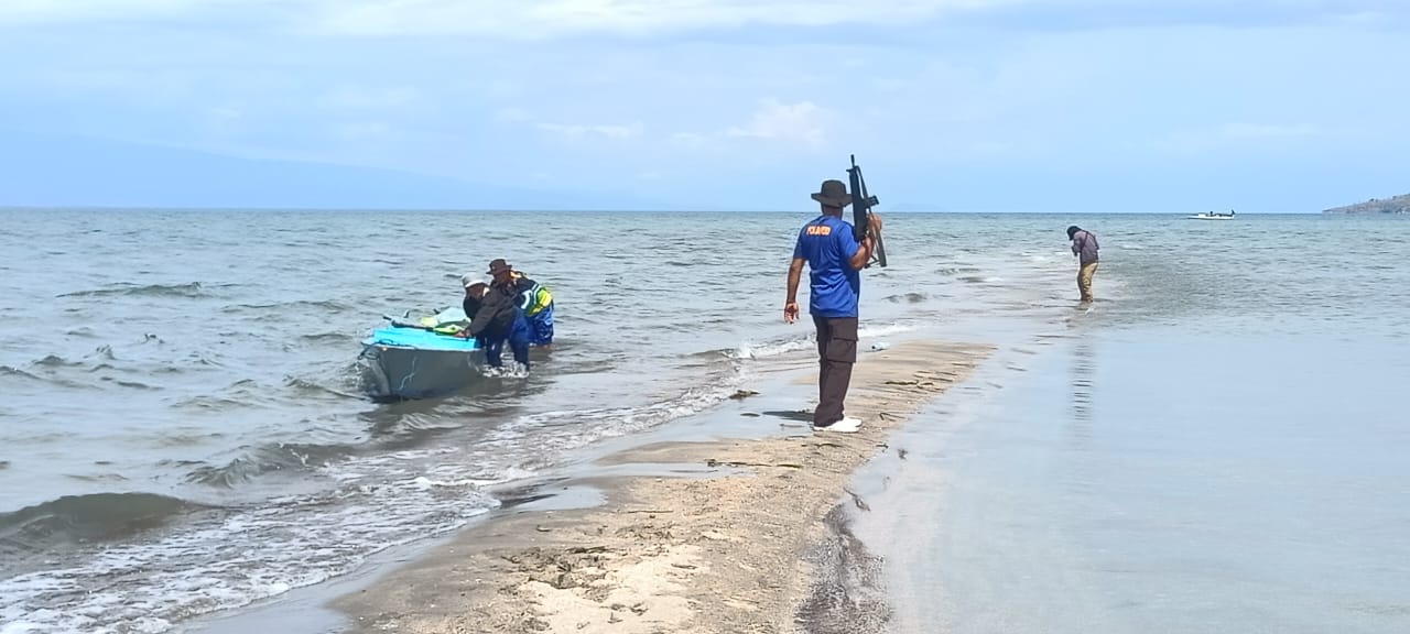 Sempat Kejar-kejaran, Satpolairud Amankan Perahu Terduga Pelaku Ilegal Fishing