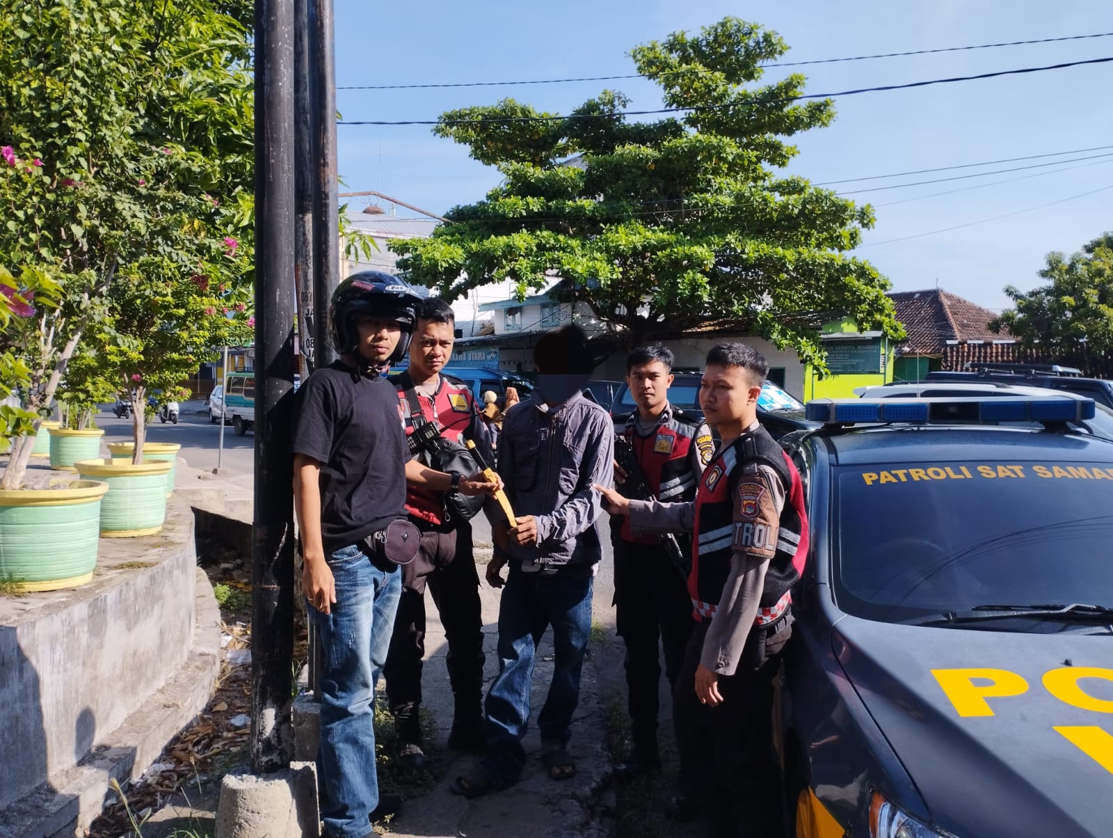 Bawa Sajam Saat Nonton Pawai,  Pria Ini  Langsung Diamankan Polisi