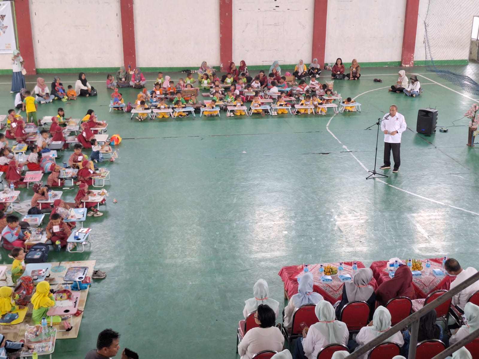 Semarak Sambut HUT Sumbawa, Ratusan Anak Ikuti Lomba Menggambar Semarak Sambut HUT Sumbawa, Ratusan Anak Ikuti Lomba Menggambar