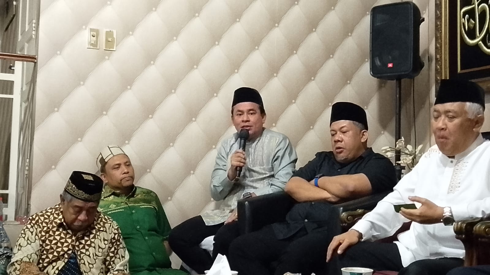 Ketua DPRD Ajak Ikasum Jaya Bangun Sumbawa Ketua DPRD Ajak Ikasum Jaya Bangun Sumbawa