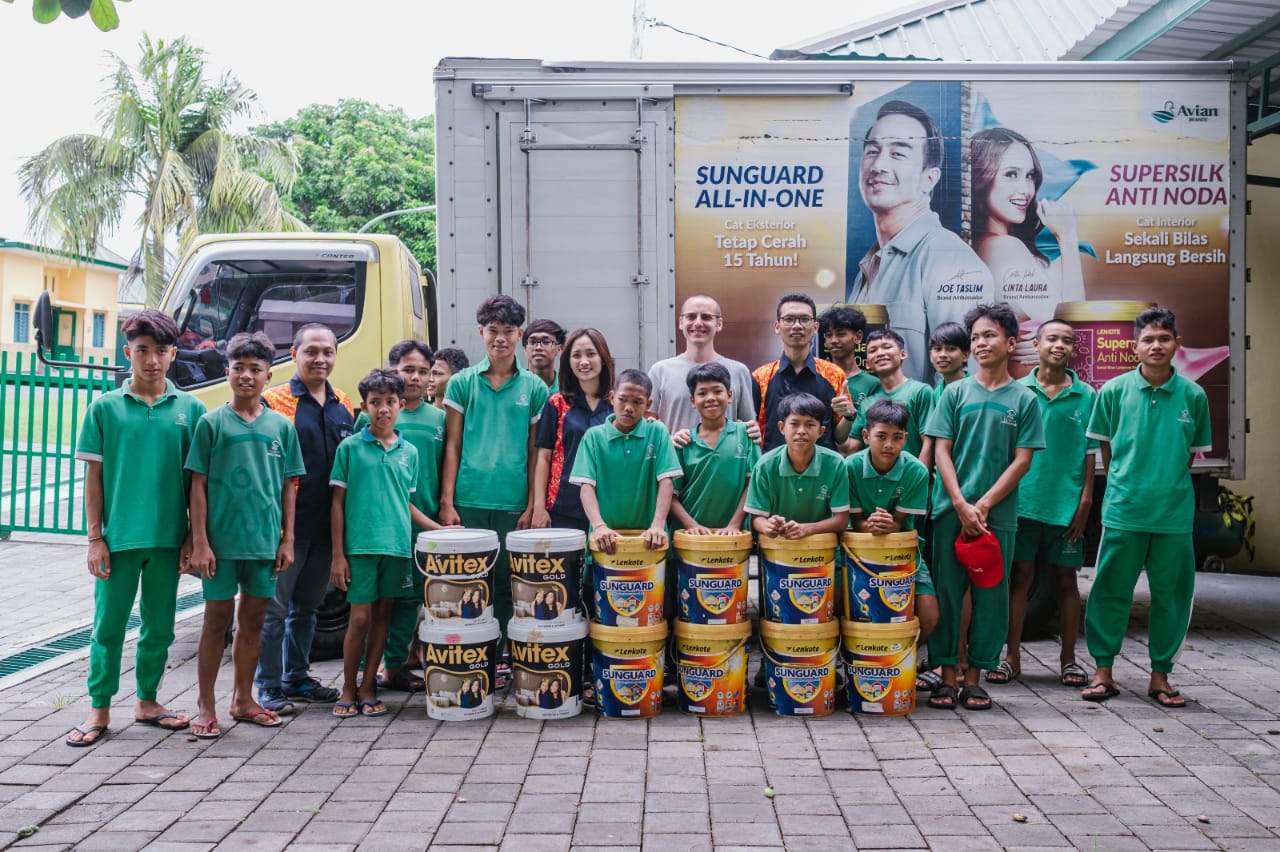 Avian Brands Peduli Melukiskan Masa Depan Cerah Anak di Yayasan Peduli Anak