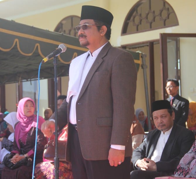 Mantan Bupati KSB Dua Periode Dukung Pemenangan Paket H. Amar-Hj. Hanifa Mantan Bupati KSB Dua Periode Dukung Pemenangan Paket H. Amar-Hj. Hanifa