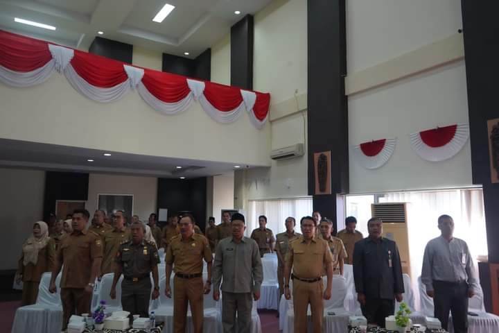 Pemda Tekankan Keterbukaan dan Transparansi dalam Pengelolaan Izin Usaha Pertambangan dan Program CSR Pemda Tekankan Keterbukaan dan Transparansi dalam Pengelolaan Izin Usaha Pertambangan dan Program CSR