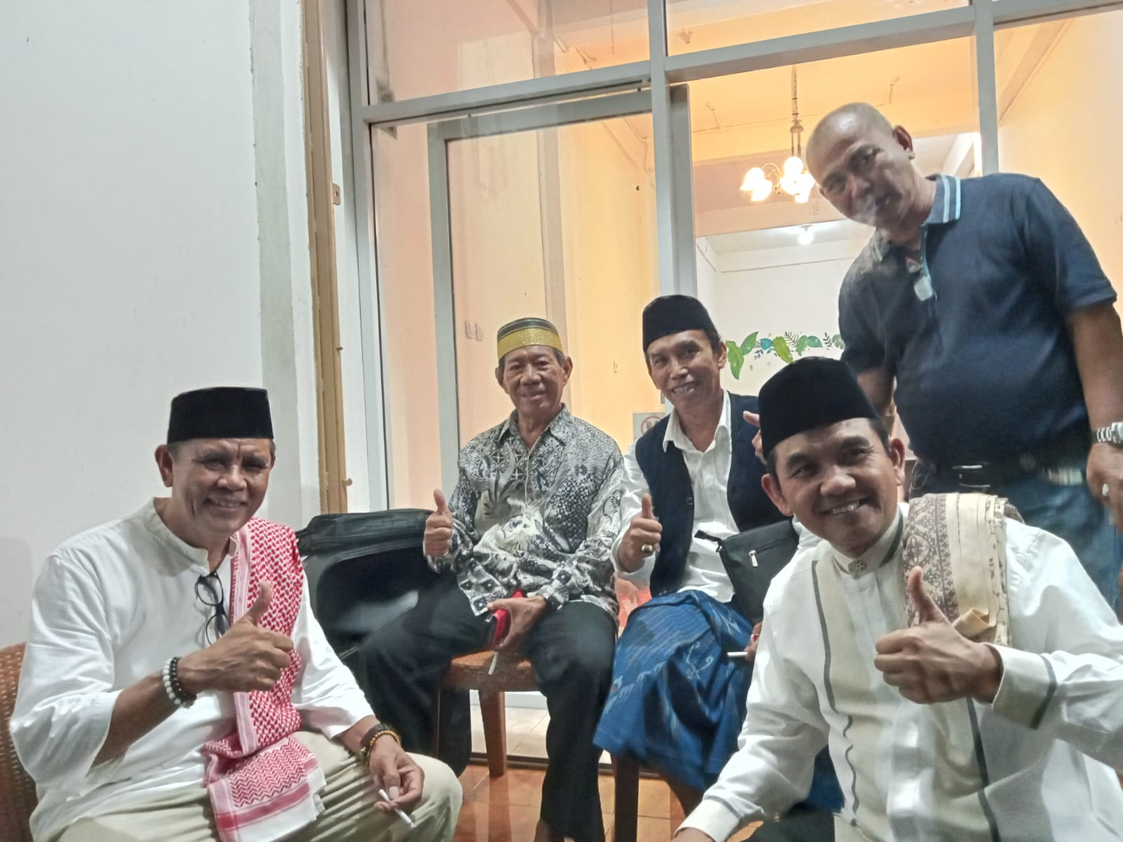 Giliran Mantan Sekda Sumbawa yang Nyatakan Dukungan untuk Jarot-Ansori Giliran Mantan Sekda Sumbawa yang Nyatakan Dukungan untuk Jarot-Ansori