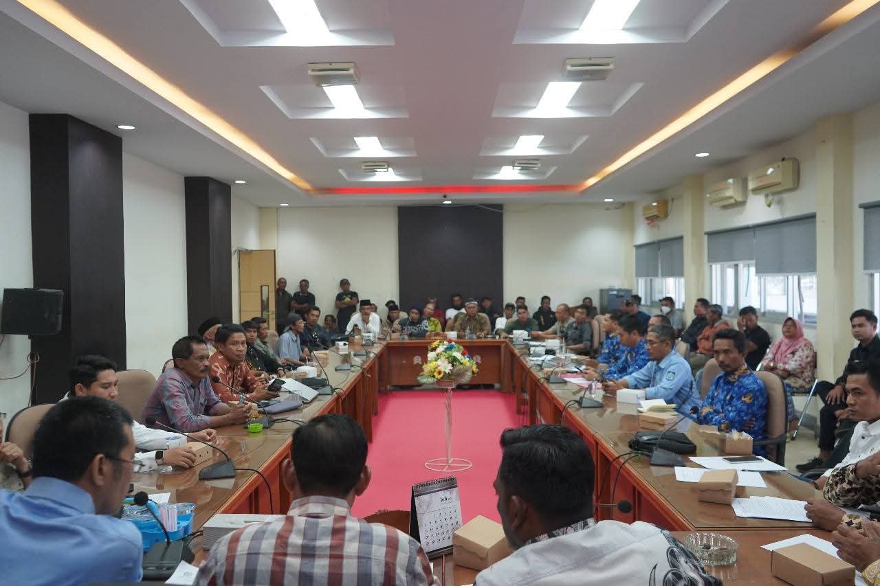 Komisi II DPRD Gelar Hearing Terkait Pemanfaatan Lahan Ex-Perhutani di Lenangguar dan Tatebal
