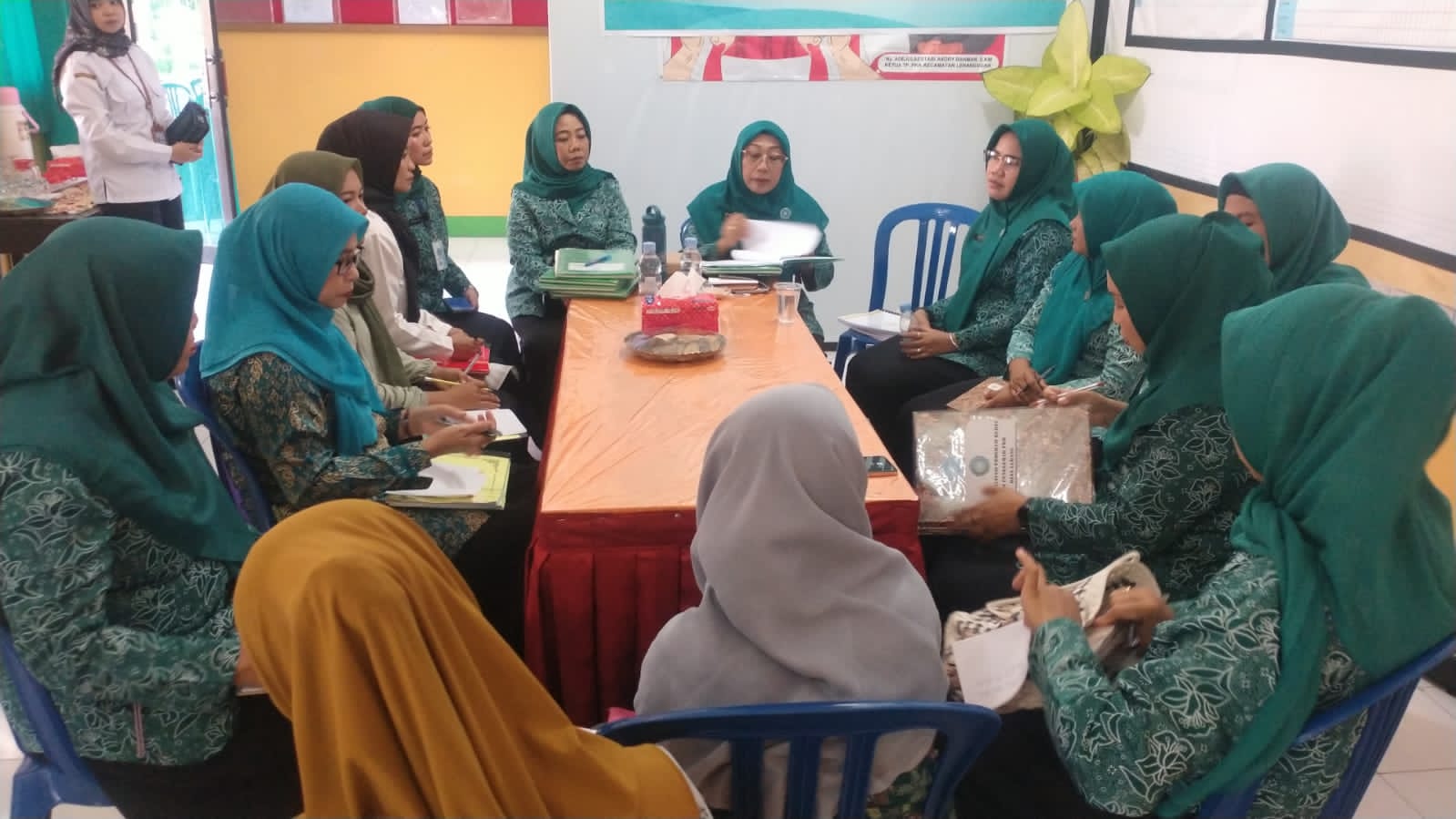 PKK Sumbawa Gelar Roadshow Pembinaan Tertib Administrasi di 5 Kecamatan PKK Sumbawa Gelar Roadshow Pembinaan Tertib Administrasi di 5 Kecamatan