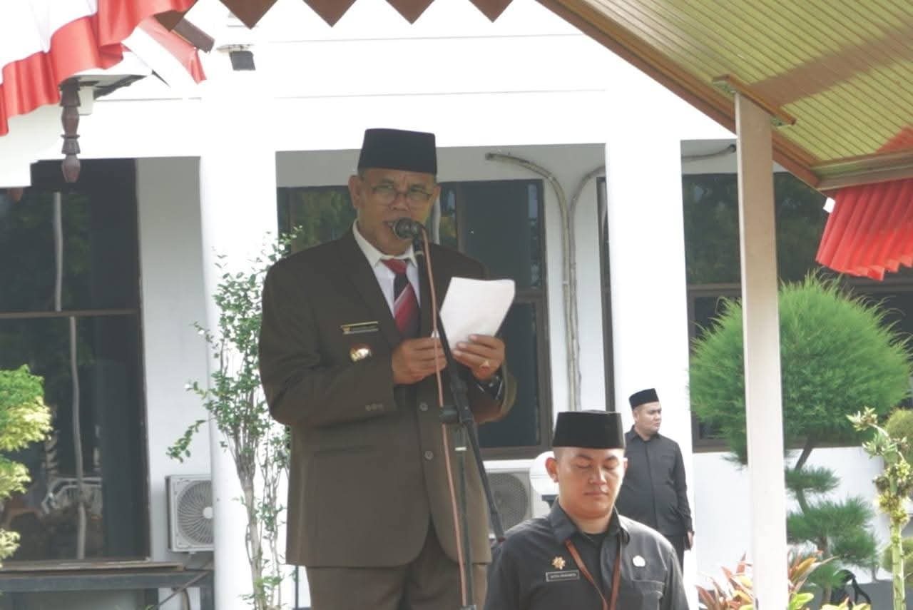 Bupati Sumbawa : Wujudkan Nilai Kepahlawanan dengan Bekerja, Berkarya, dan Berbakti untuk Bangsa Bupati Sumbawa : Wujudkan Nilai Kepahlawanan dengan Bekerja, Berkarya, dan Berbakti untuk Bangsa