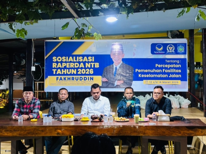 Bang Rob Nasdem Gelar Sosper Raperda Keselamatan Jalan, Soroti Kondisi Jalan di Sumbawa
