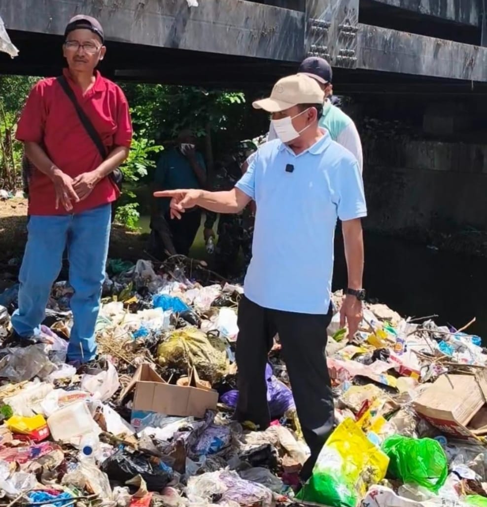 Upaya Keluar dari Zona Hitam Adipura, Wabup Ansori Pimpin Aksi Bersih TPS Liar di Utan