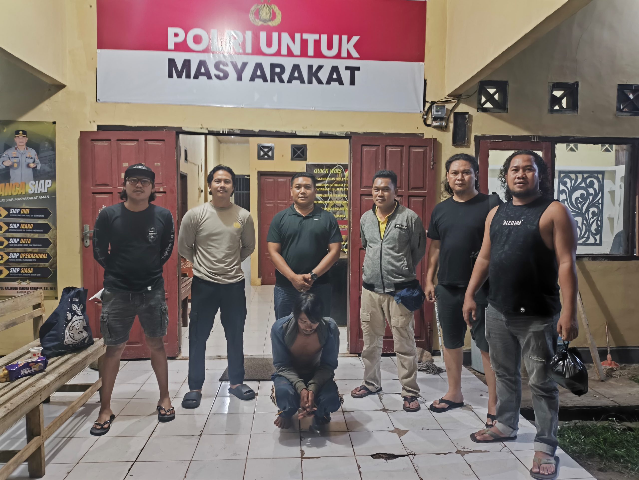 Gerebek Rumah Warga di Labangka, Polisi Amankan Terduga Pengguna dan Sabu Gerebek Rumah Warga di Labangka, Polisi Amankan Terduga Pengguna dan Sabu