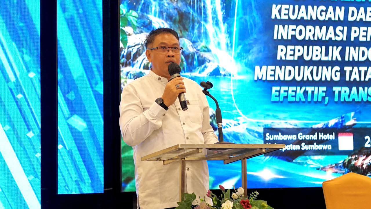 Kejar Target Pertahankan WTP, Sekda Sumbawa Gembleng Kompetensi Bendahara Lewat SIPD Kejar Target Pertahankan WTP, Sekda Sumbawa Gembleng Kompetensi Bendahara Lewat SIPD
