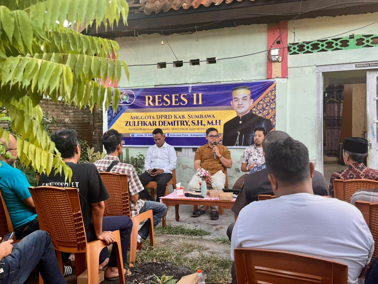 Bertemu Warga Pekat & Brang Biji, Waka III Pastikan Aspirasi Masyarakat Diperjuangkan Bertemu Warga Pekat & Brang Biji, Waka III Pastikan Aspirasi Masyarakat Diperjuangkan