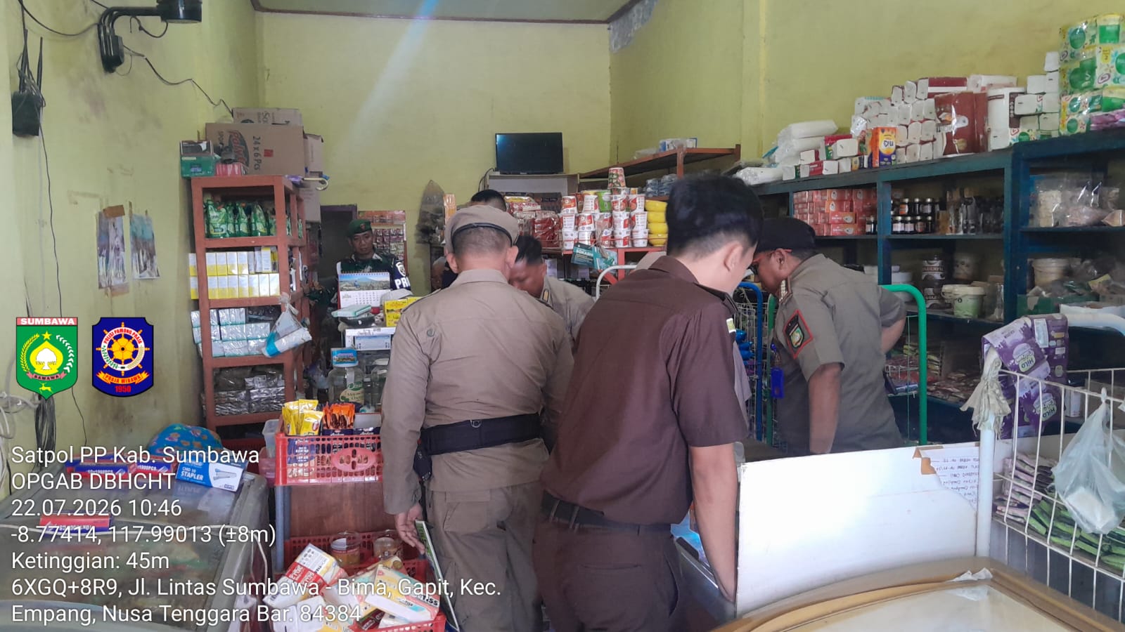 Sasar Kios di Lape dan Empang, Satpol PP dan Bea Cukai Sumbawa Amankan Ribuan Bungkus Rokok Tanpa Cukai Sasar Kios di Lape dan Empang, Satpol PP dan Bea Cukai Sumbawa Amankan Ribuan Bungkus Rokok Tanpa Cukai