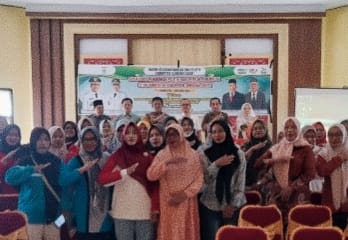 Kesbangpol Gelar Sosialisasi Pendidikan Politik Kalangan Prempuan